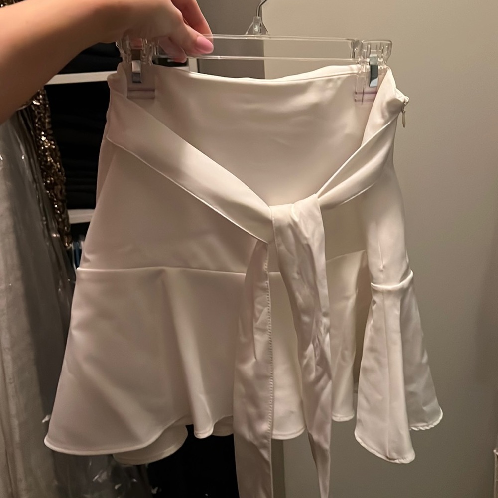 Zara white skirt xs new with tag
